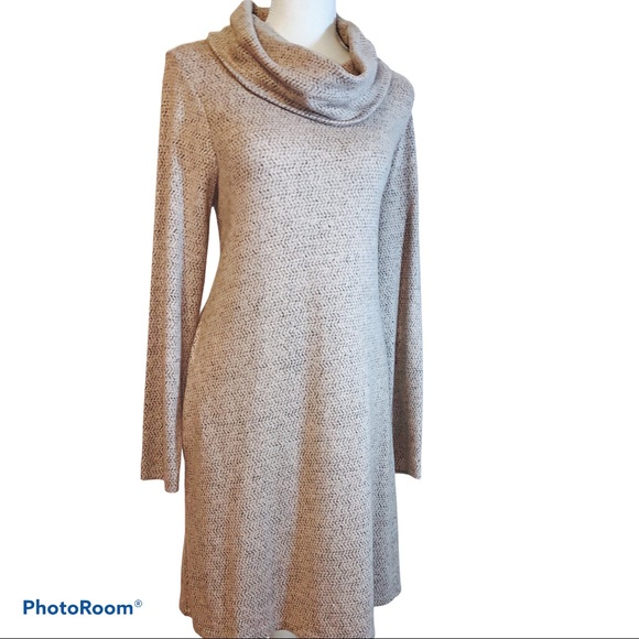 AGB Dresses & Skirts - PRICE DROP! NWT AGB MAUVE SWEATER DRESS